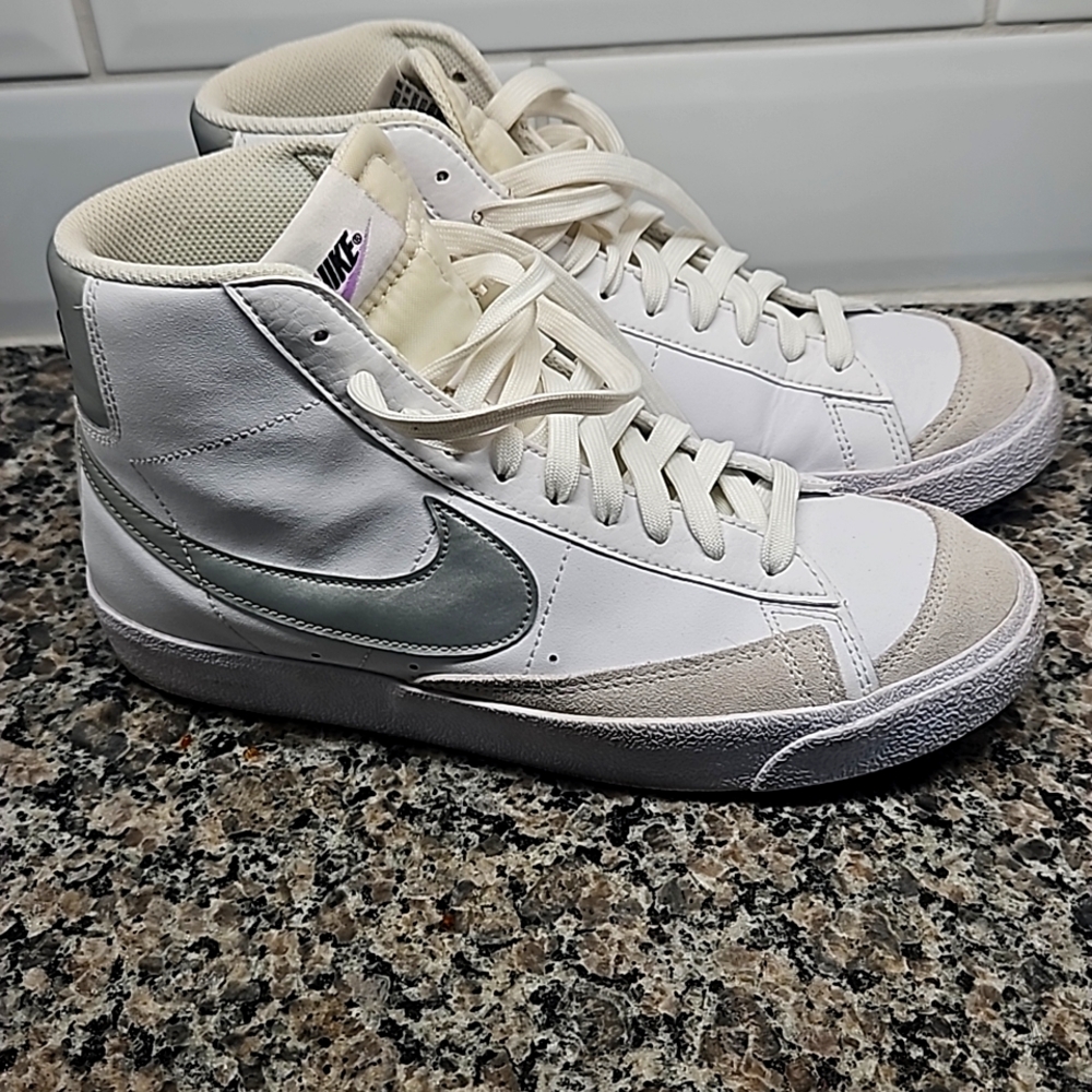 Nike Blazers woman 9 youth 7 worn once
